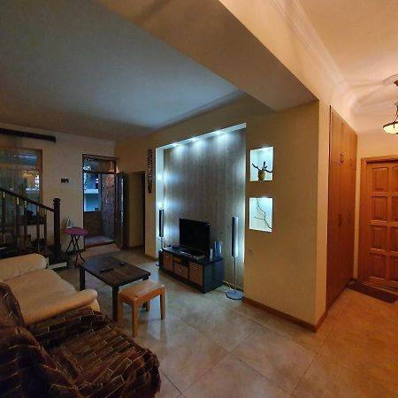 Capsule Hostel In Center Ереван Экстерьер фото