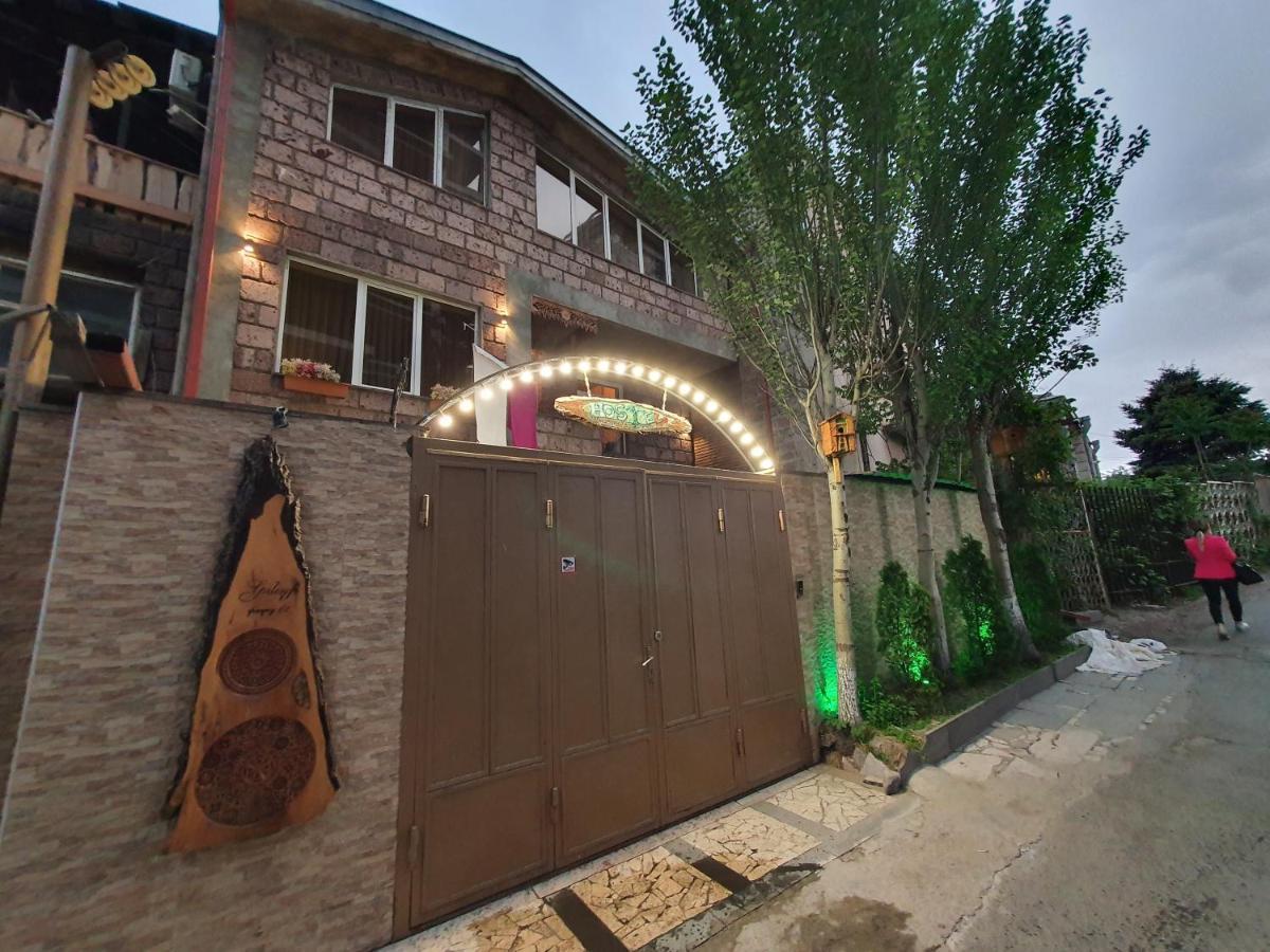 Capsule Hostel In Center Ереван Экстерьер фото