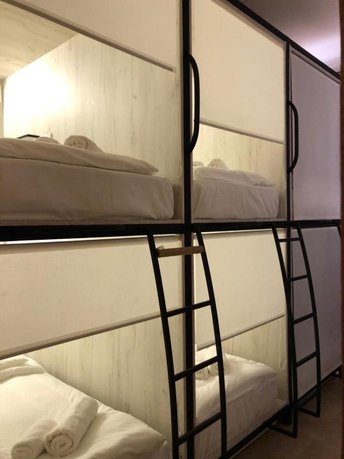 Capsule Hostel In Center Ереван Экстерьер фото
